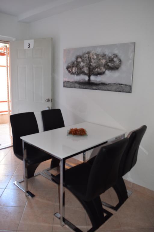 Apartments Babaja Трогир Екстериор снимка