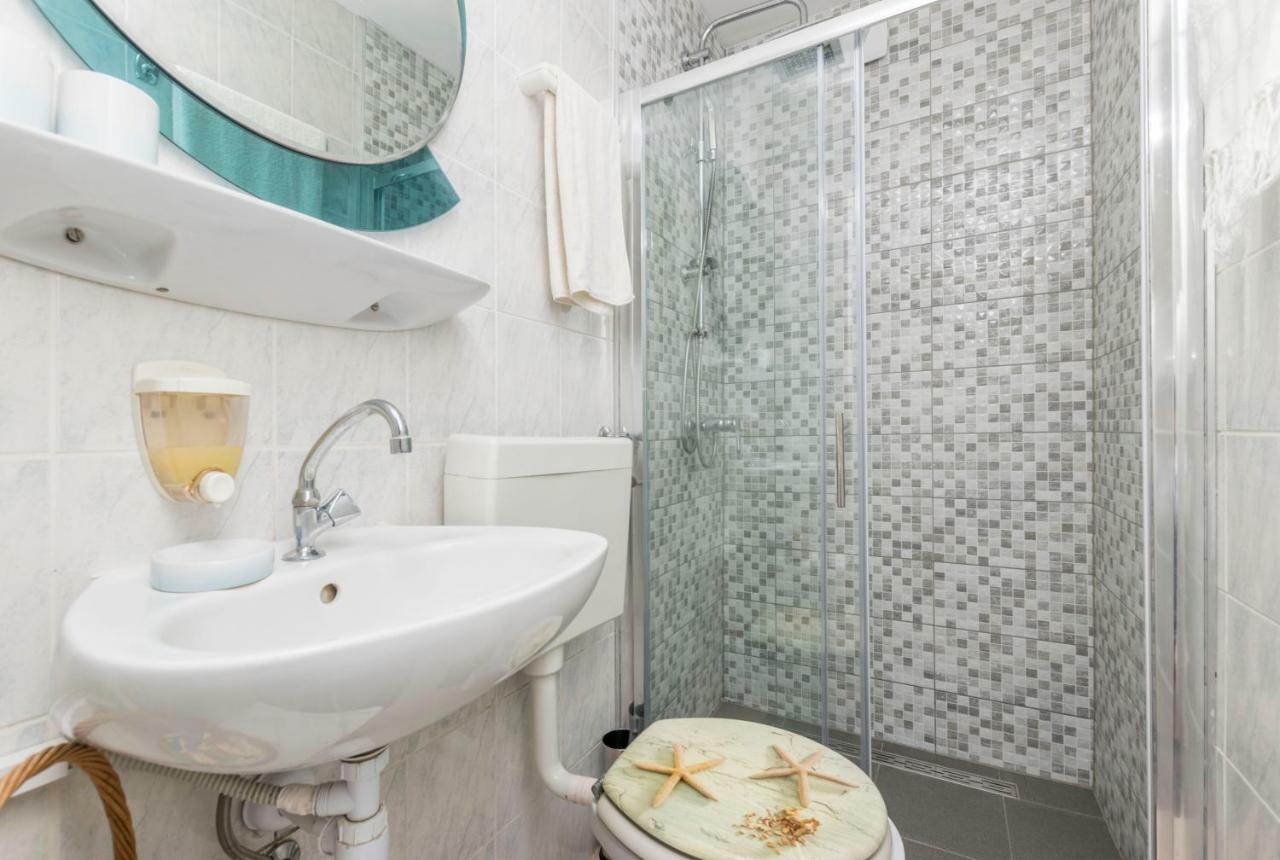 Apartments Babaja Трогир Екстериор снимка